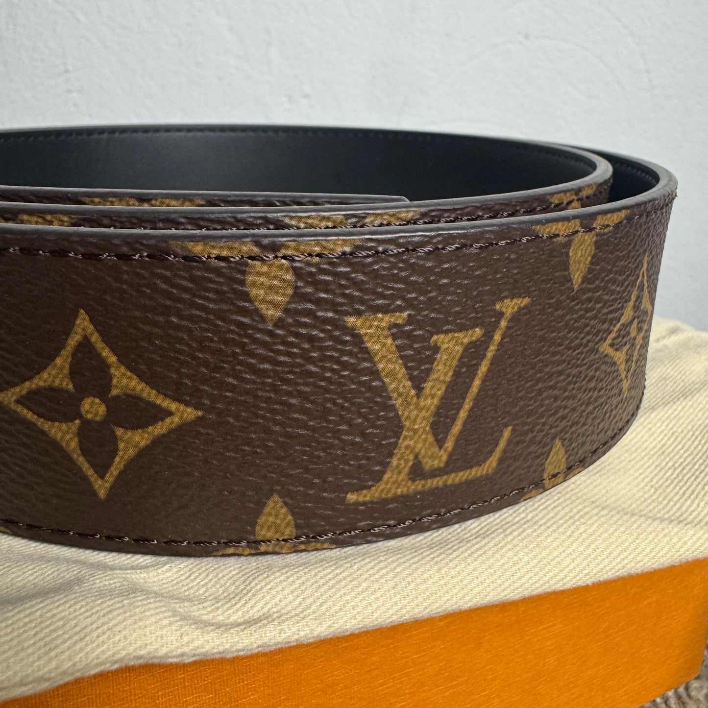 Louis Vuitton Initiales Wendegürtel 40 mm – Monogram / Schwarz
