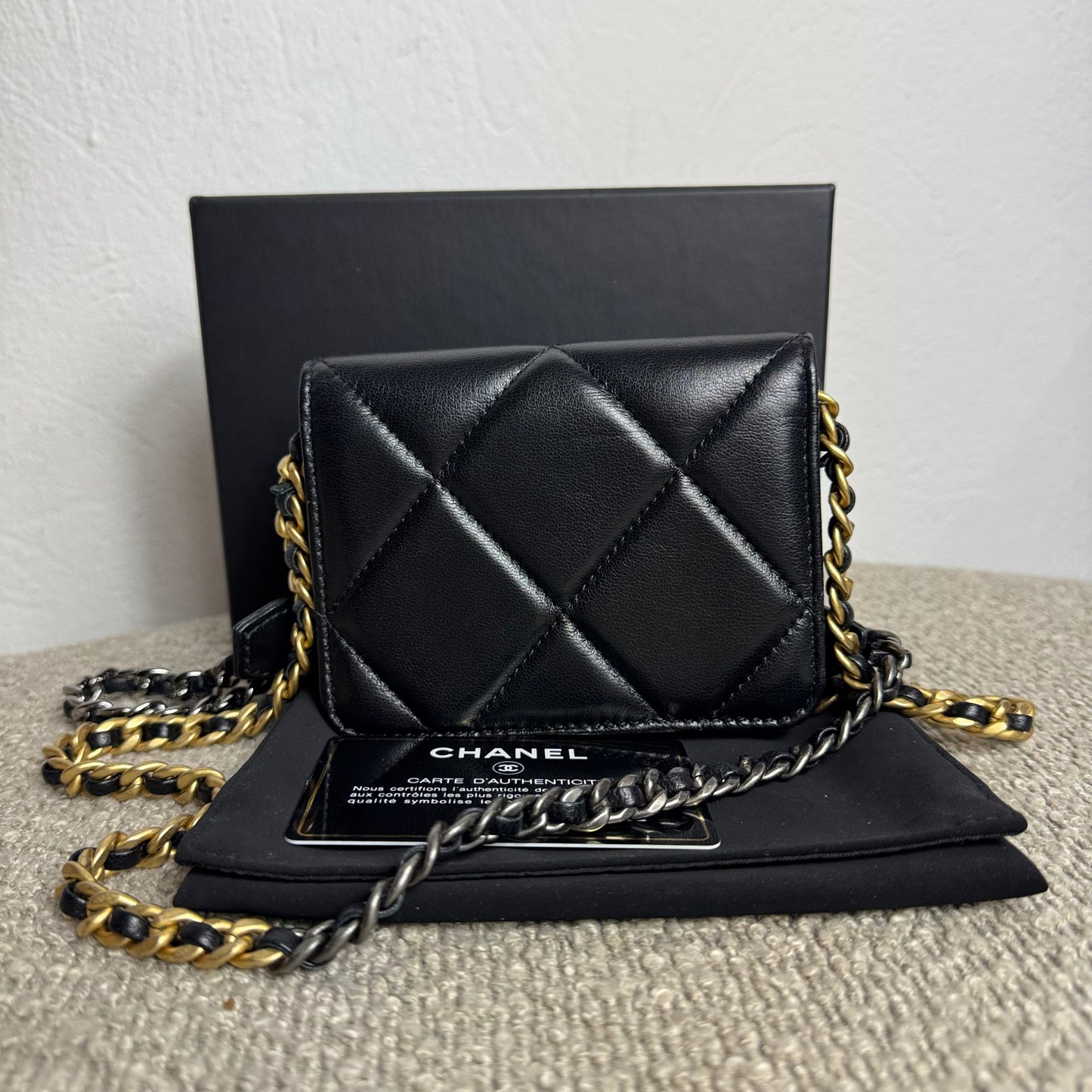 Chanel 19 Wallet on Chain