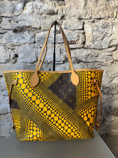 Louis Vuitton x Yayoi Kusama Neverfull – Monogram Dots Limited Edition