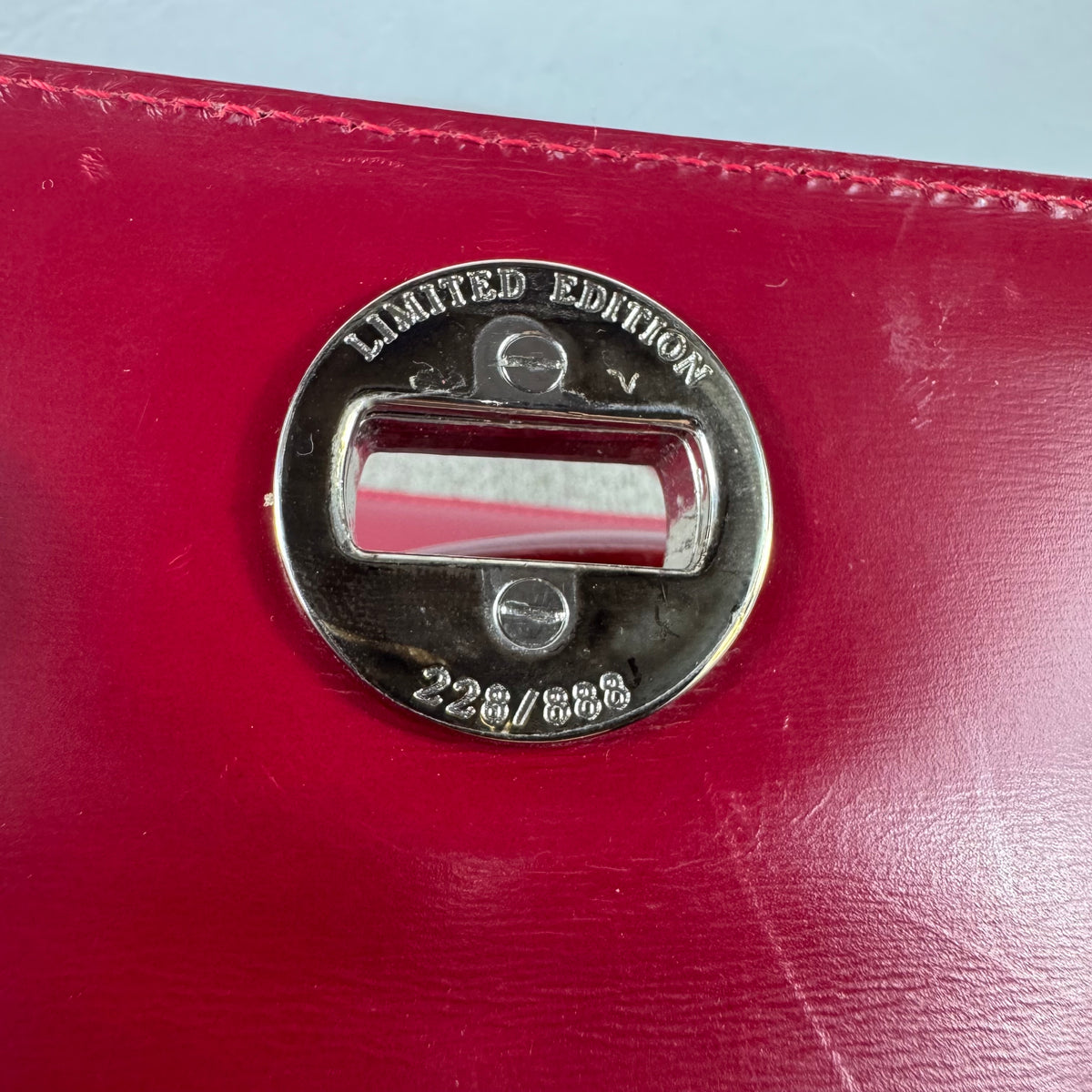 BVLGARI Limited Edition Handtasche – Rotes Leder – Nr. 228/888