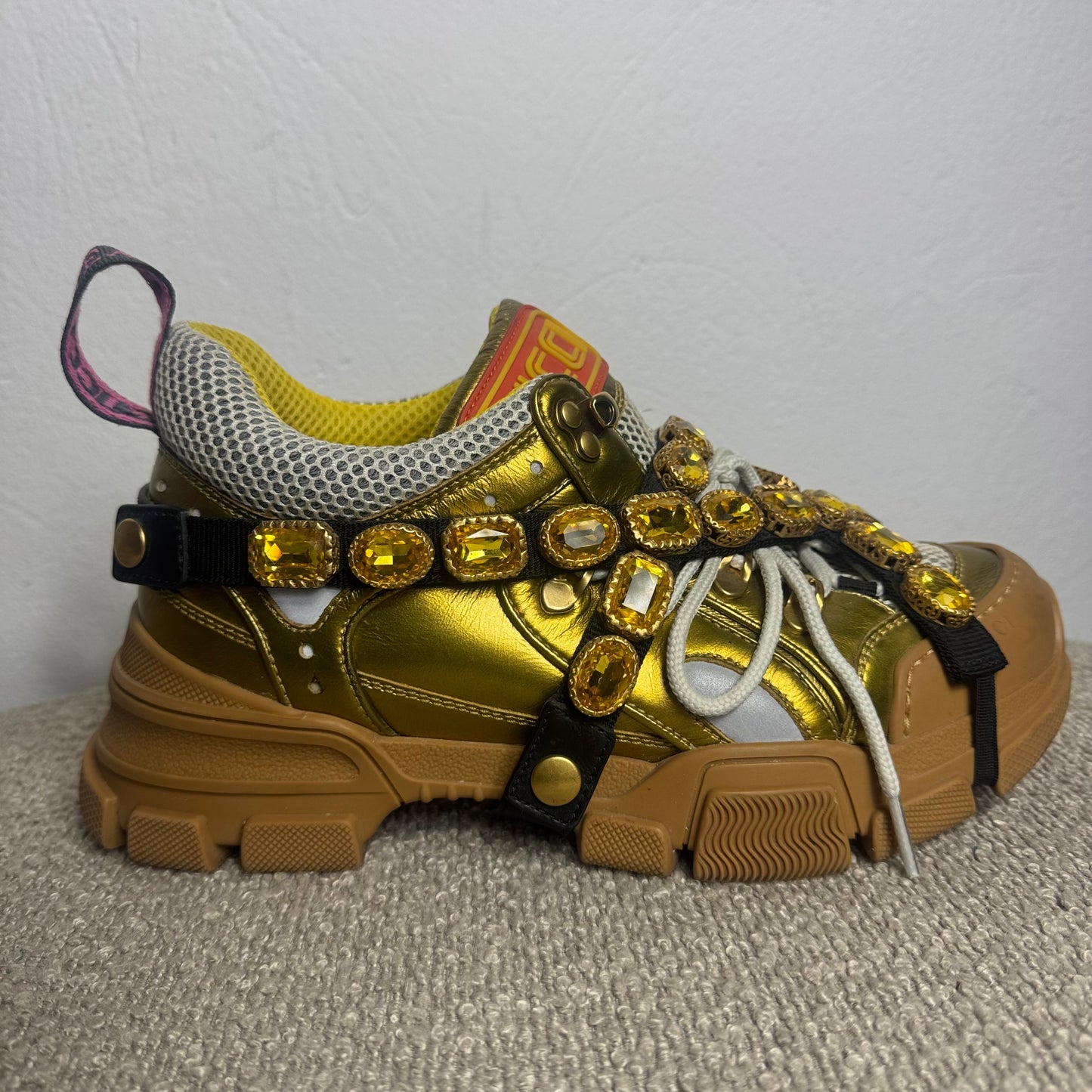 Gucci Flashtrek Sneaker mit abnehmbaren Kristallen – Gr. 38,5