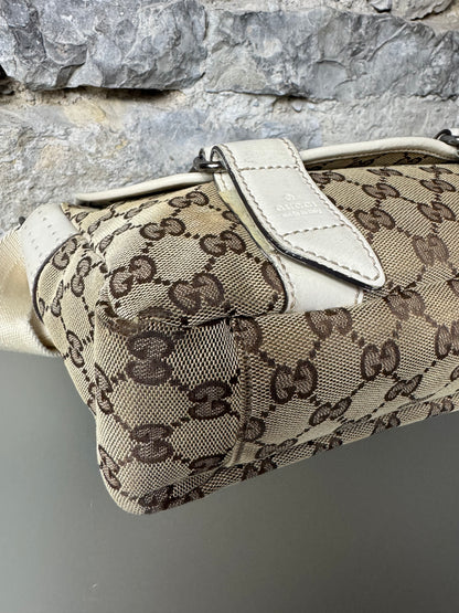 Gucci GG Canvas 145858