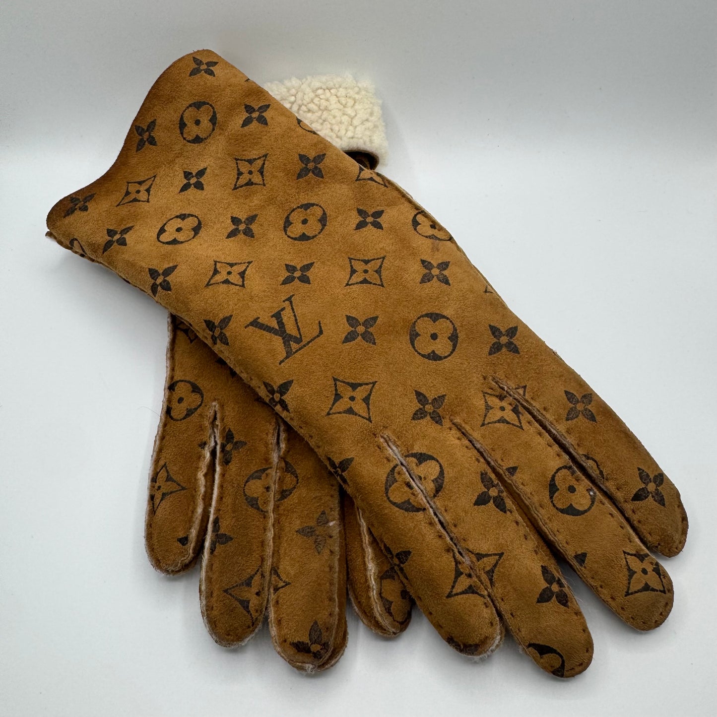 Louis Vuitton Monogram Handschuhe Lammfell Braun – Größe S