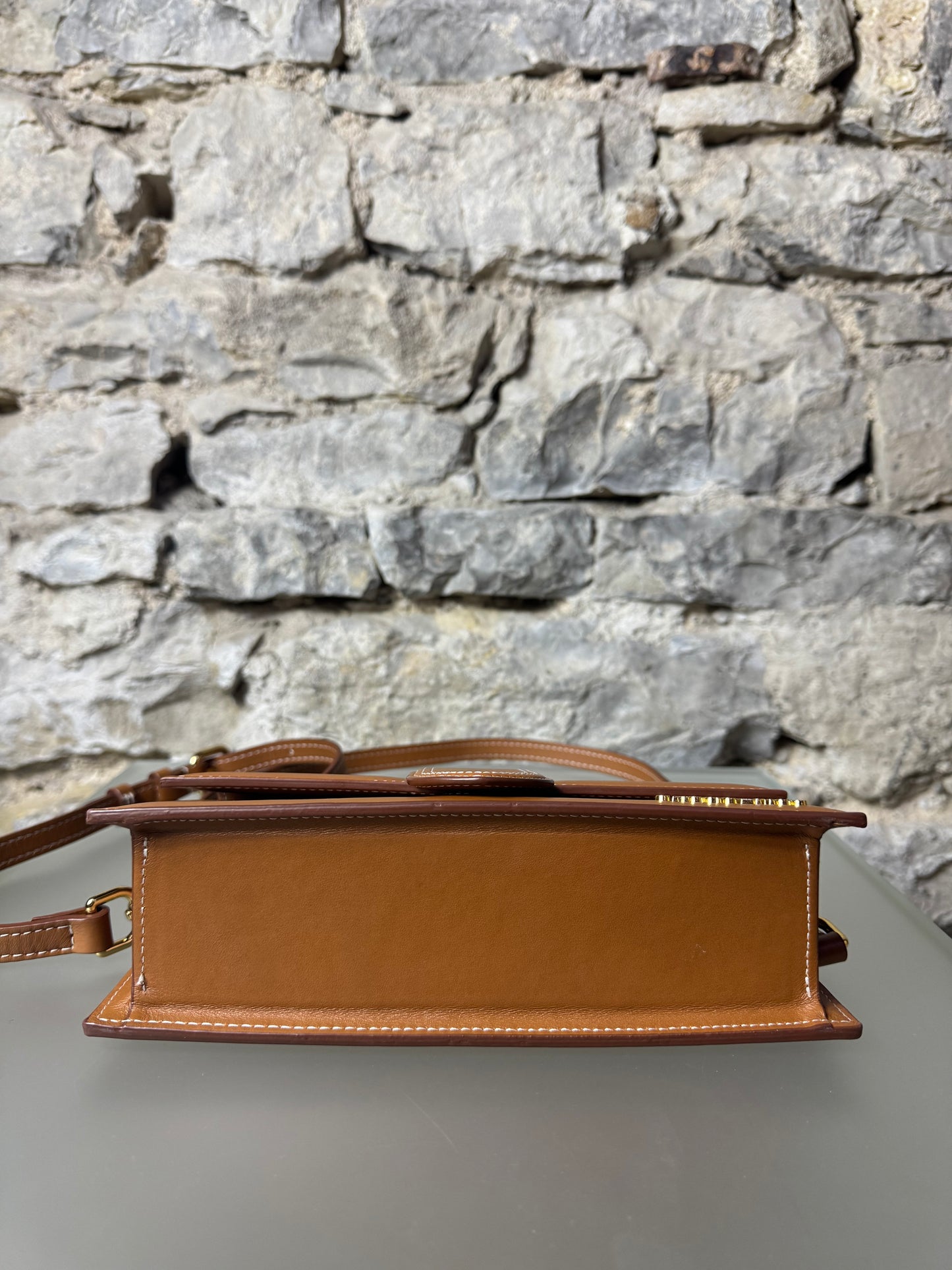 Jacquemus Le Bambino – Braun