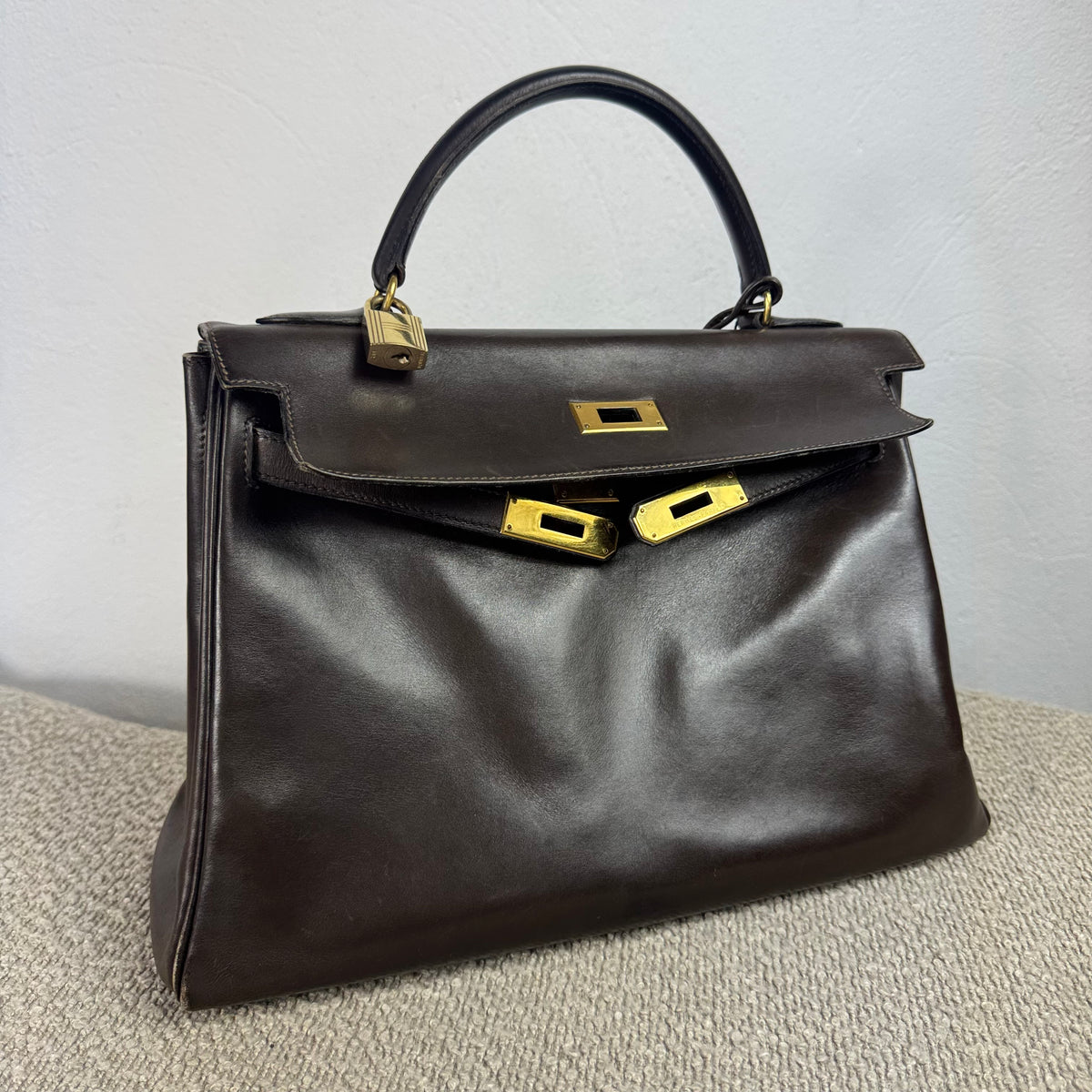 Hermès Vintage Kelly 32 – Dunkelbraun / Gold – 1992