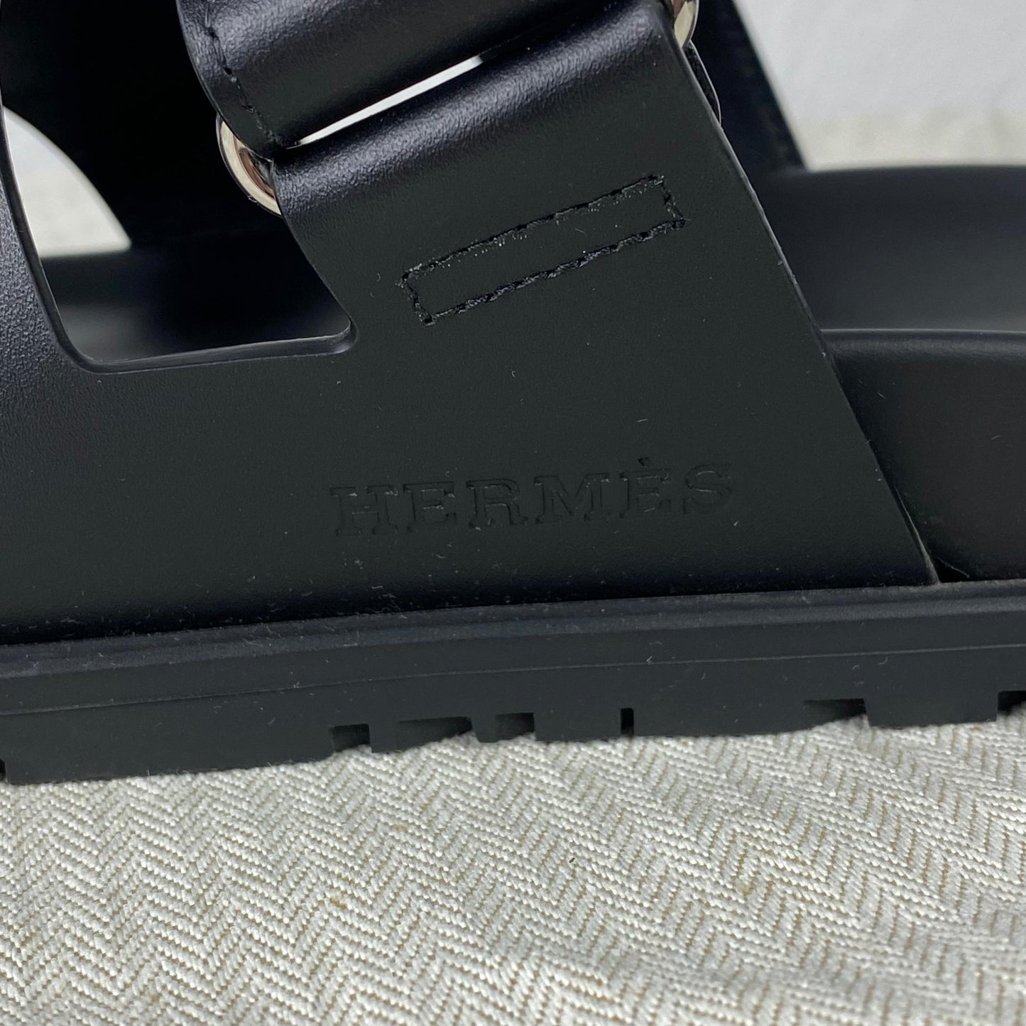 Hermès Chypre Sandalen Schwarz – Gr. 40