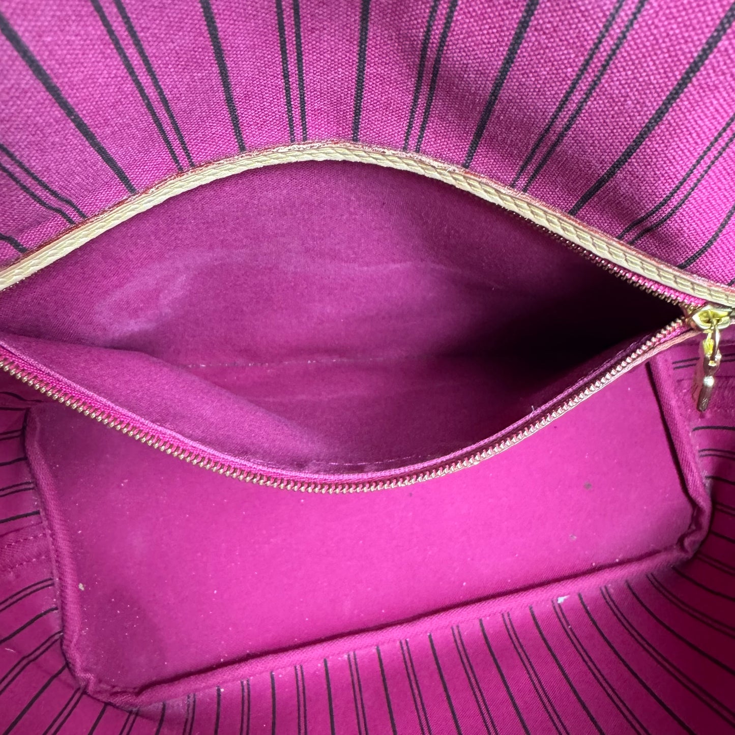 Louis Vuitton Neverfull MM Monogram