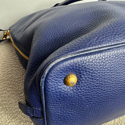 Prada Shopper Vitello Leder in Blau