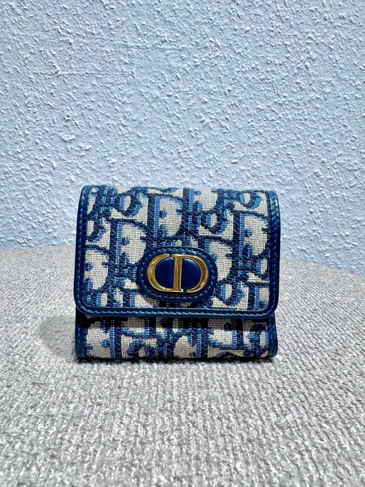 Dior 30 Montaigne Lotus Wallet – Blue Dior Oblique Jacquard