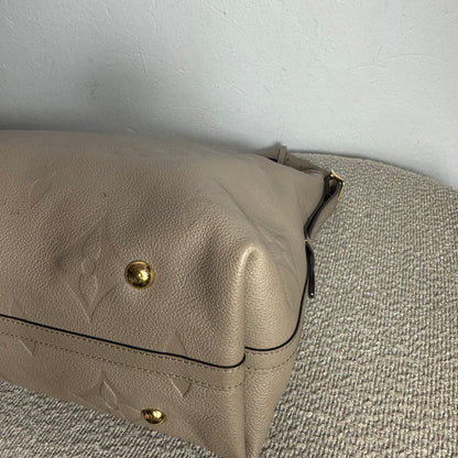 Louis Vuitton CarryAll MM – Monogram Empreinte Leder Taube