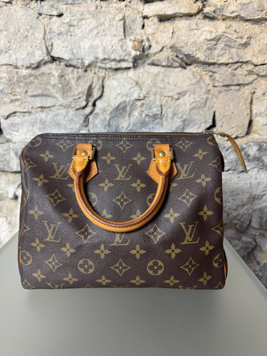 Louis Vuitton Speedy 25 – Monogram