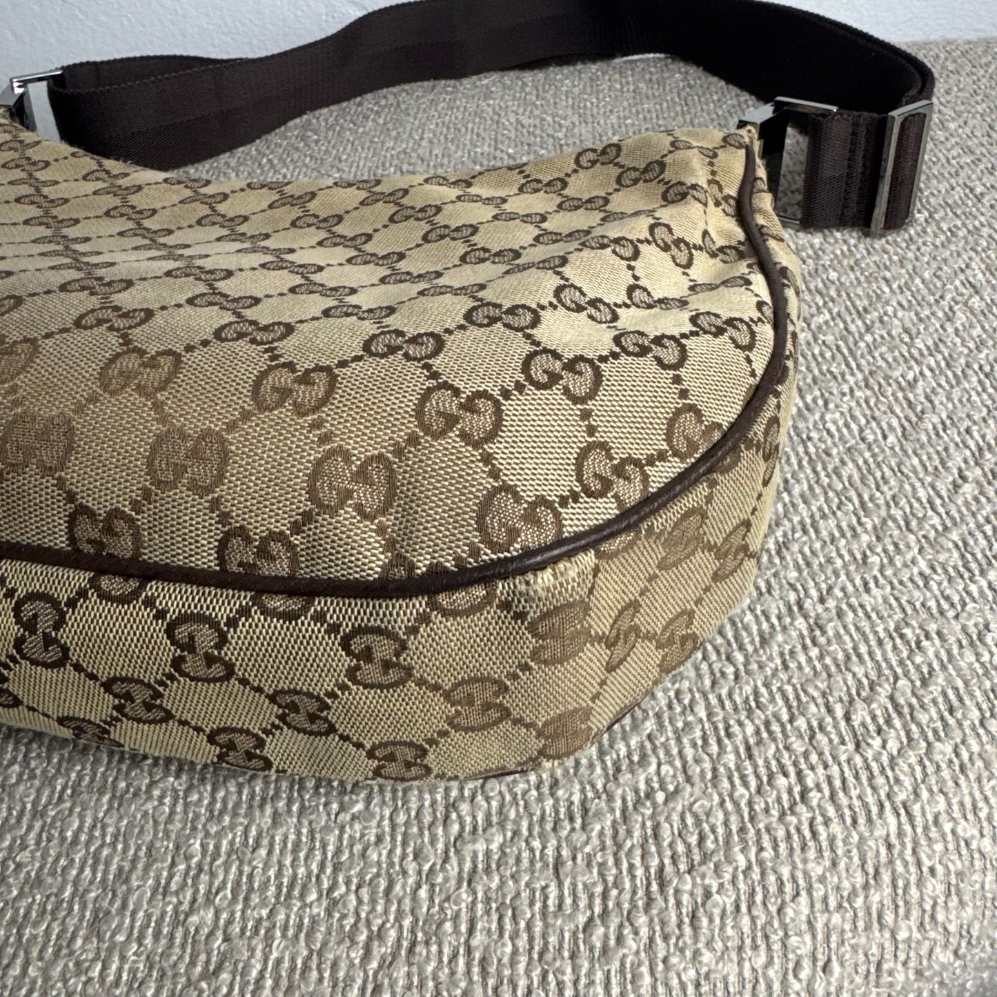 Gucci GG Canvas Hobo Schultertasche – Braun