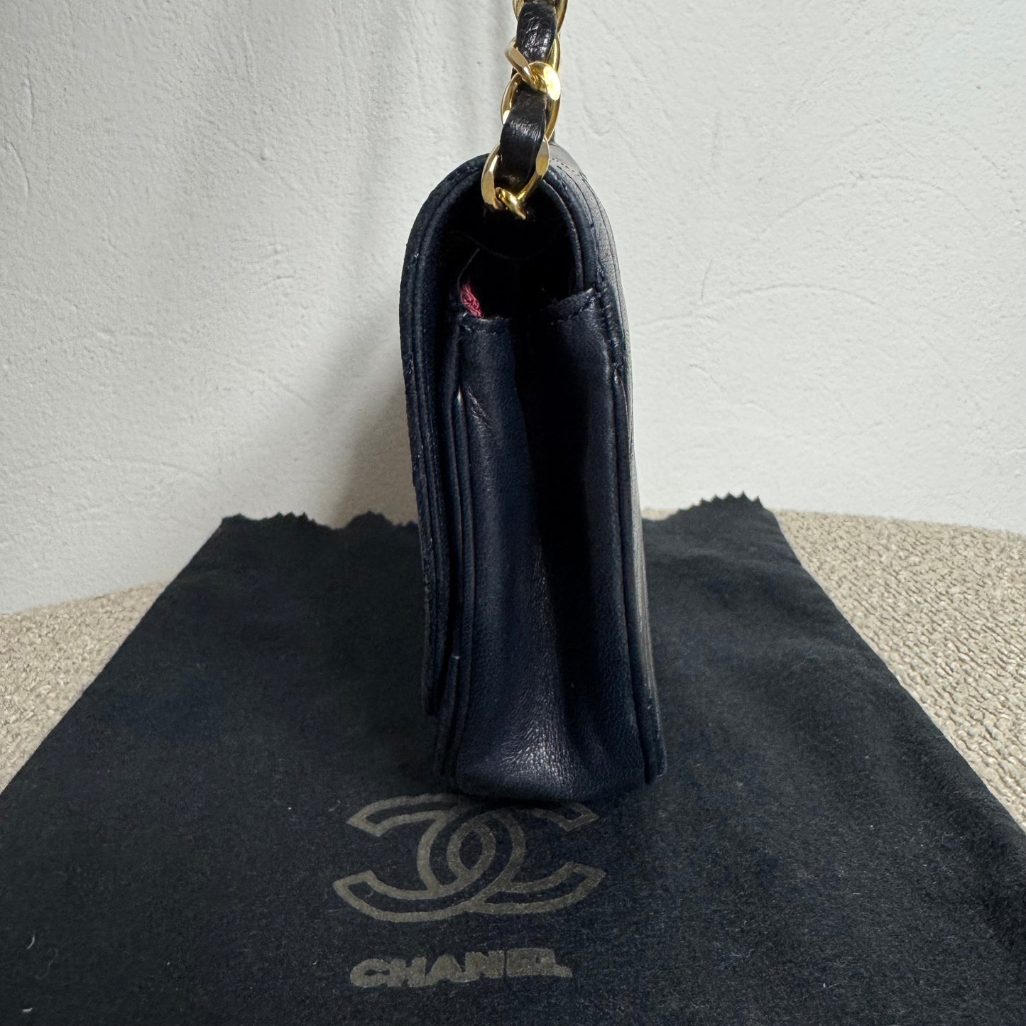 Chanel Vintage Coco Chain Umhängetasche Navy Blue