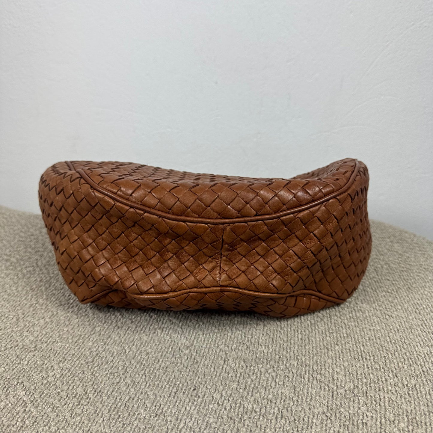 Bottega Veneta Intrecciato Nappa Hobo Bag – Braun
