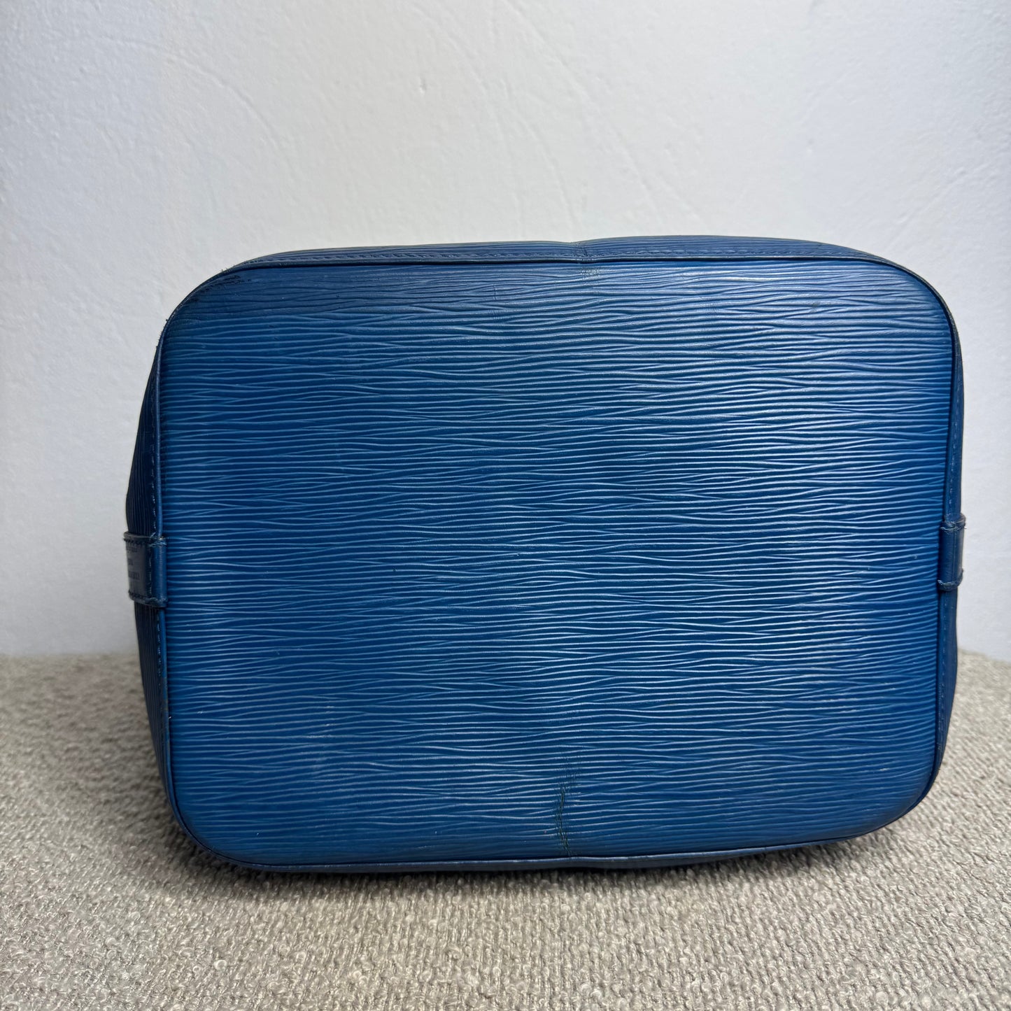 Louis Vuitton Sac Noé Petit – Cuir Épi Bleu