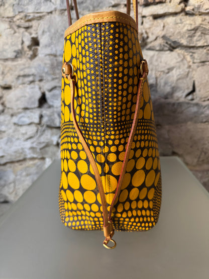 Louis Vuitton x Yayoi Kusama Neverfull – Monogram Dots Limited Edition