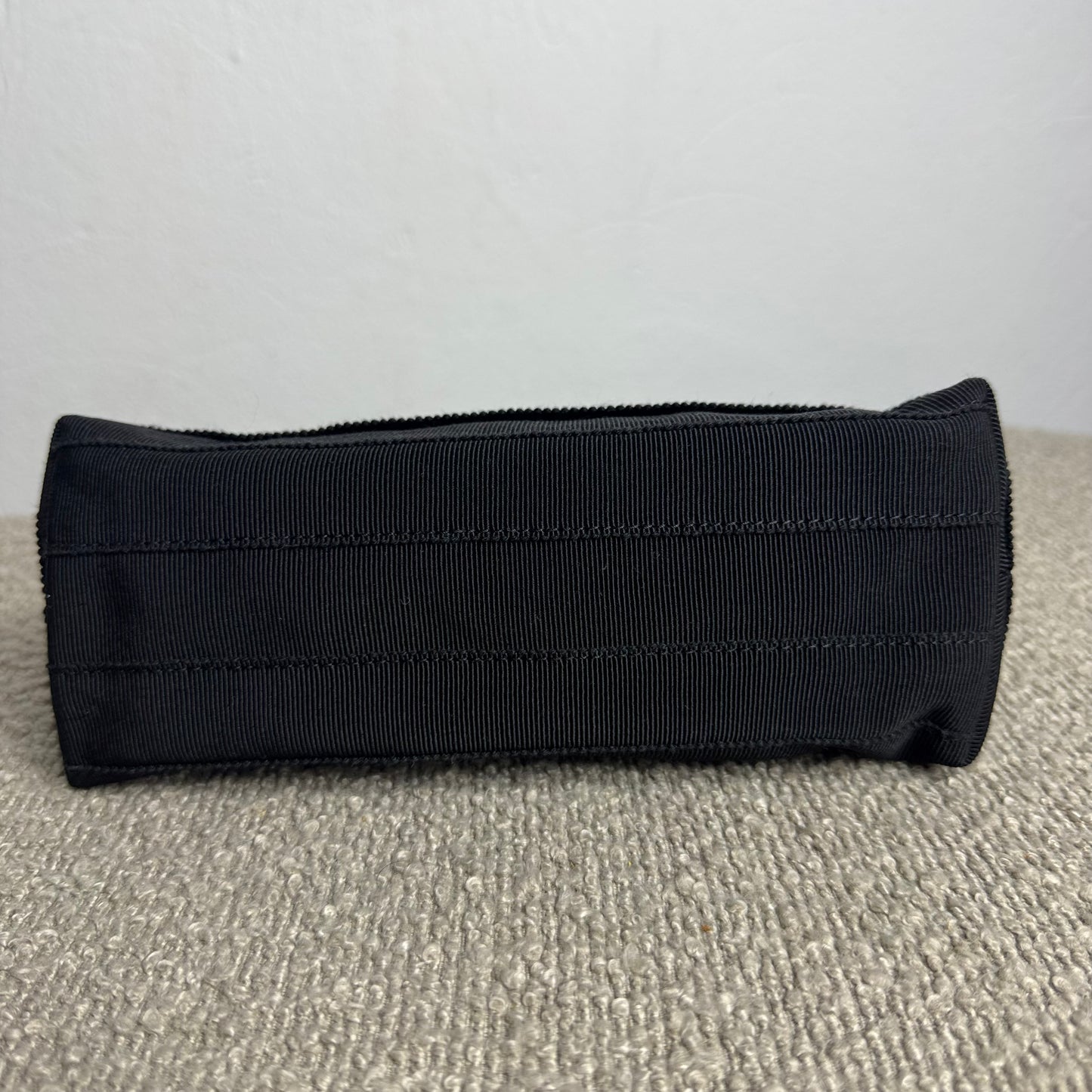 Salvatore Ferragamo Vintage „Vala“ Pochette – Schwarz