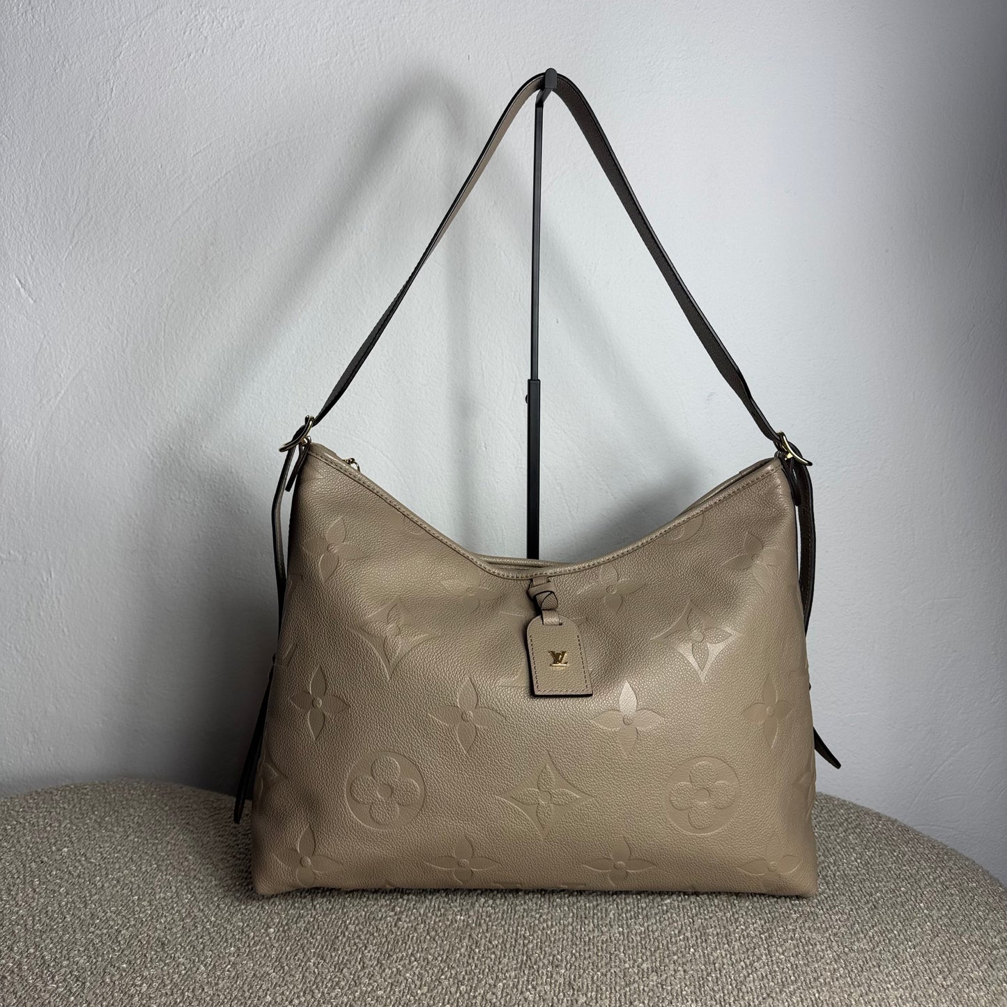 Louis Vuitton CarryAll MM – Monogram Empreinte Leder Taube