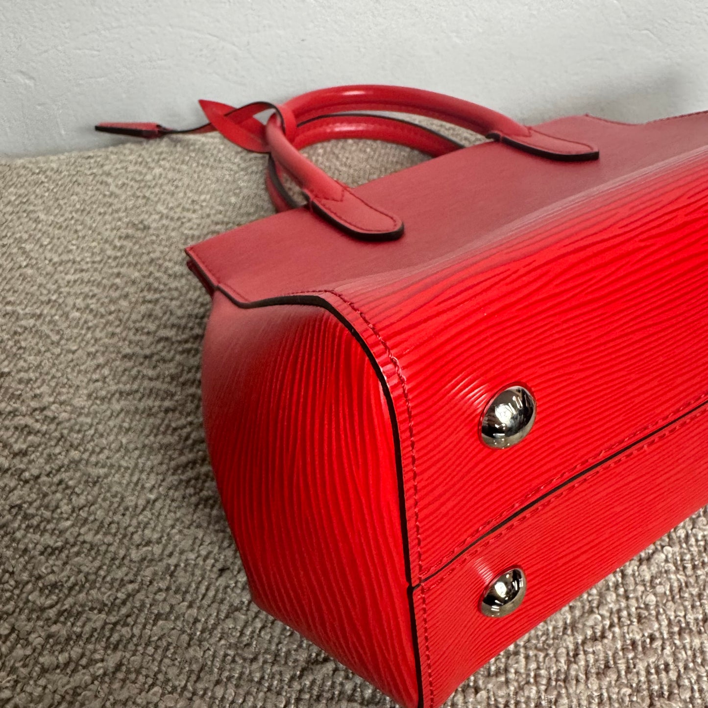 Louis Vuitton Marly BB Epi Coquelicot (M94619)