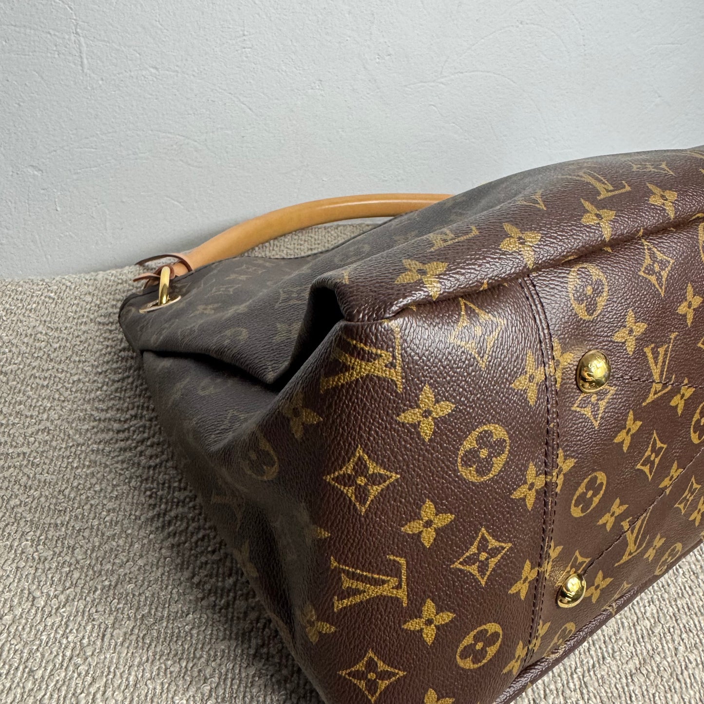 Louis Vuitton Artsy GM Monogram