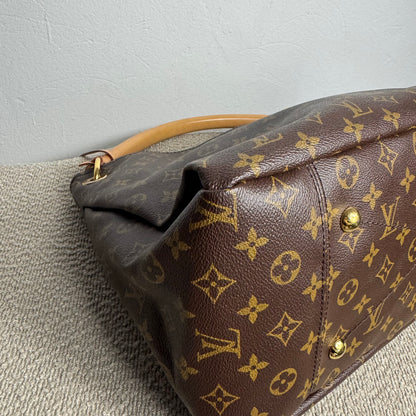 Louis Vuitton Artsy GM Monogram