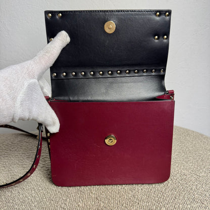Valentino Garavani Rockstud Leder Flap Bag – Burgundy