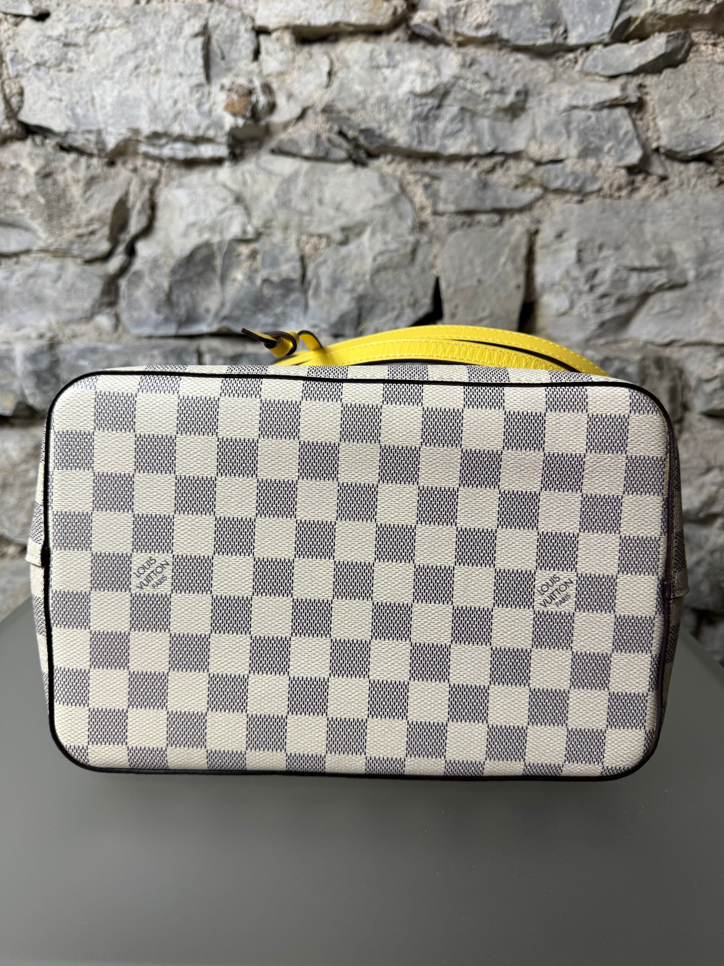 Louis Vuitton Néo Noé Damier Azur – Gelbes Innenfutter