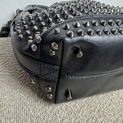 Burberry Studded Susanna Bucket Bag Leder - Schwarz