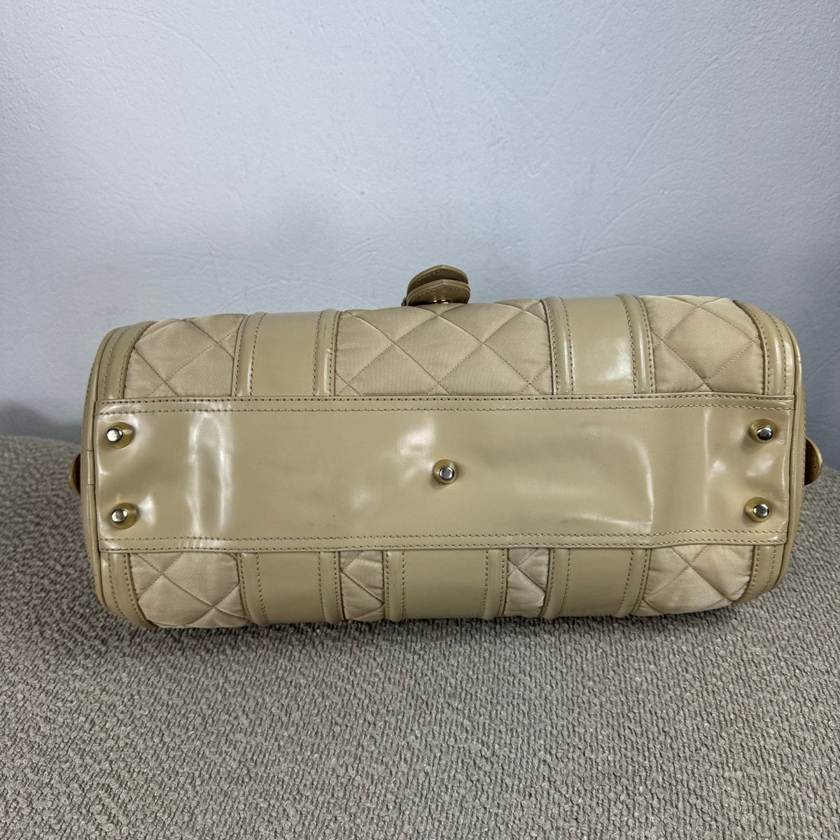Burberry Quilted Satin & Leder Satchel Bag – Beige