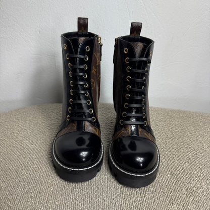 Louis Vuitton Star Trail Ankle Boots Monogram Canvas – Größe 38,5