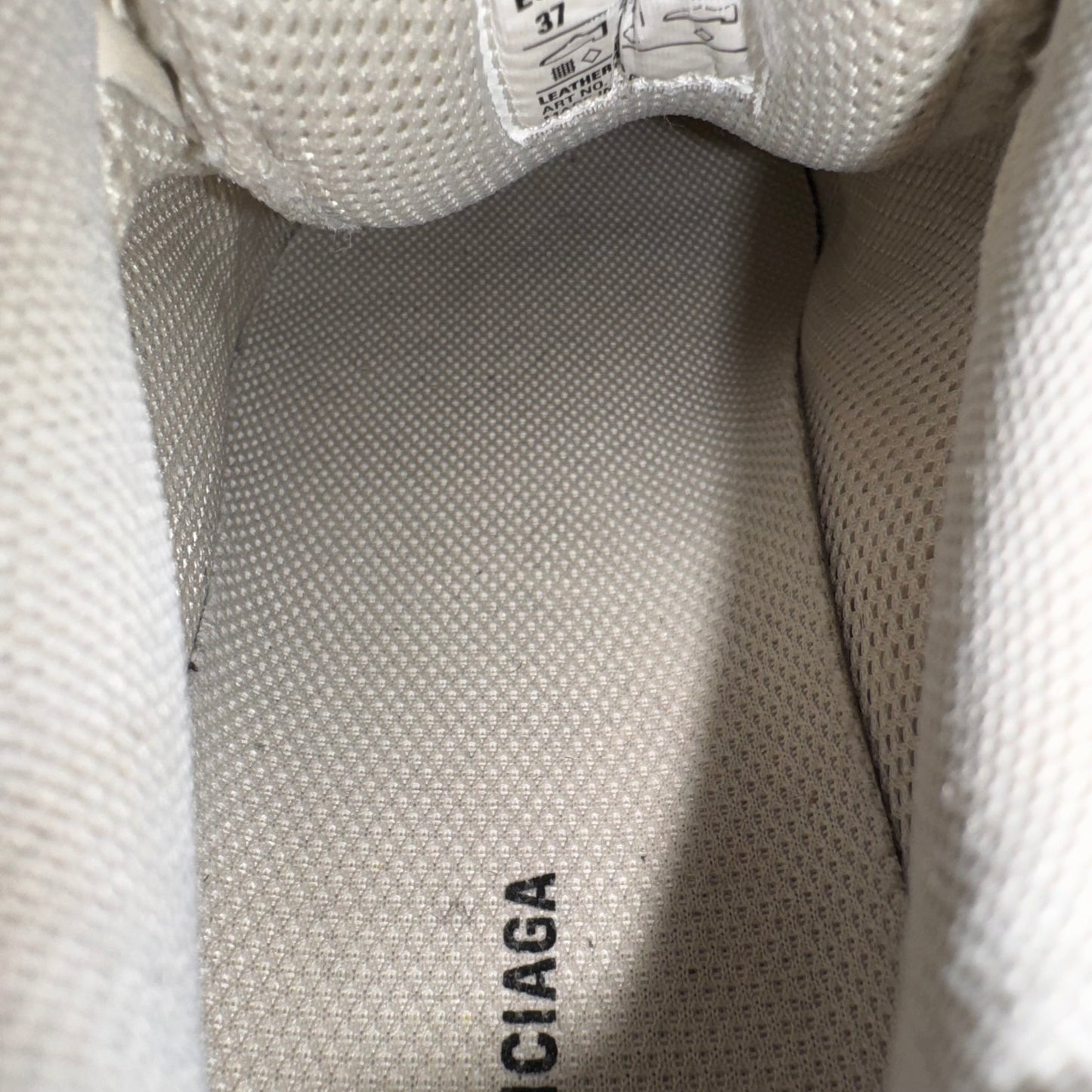 Balenciaga Triple S Clear Sole – Größe 37