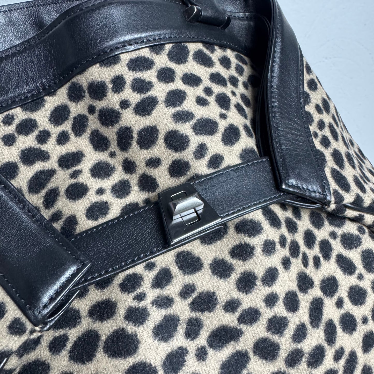 Akris Ai Vintage Handtasche – Animal Print