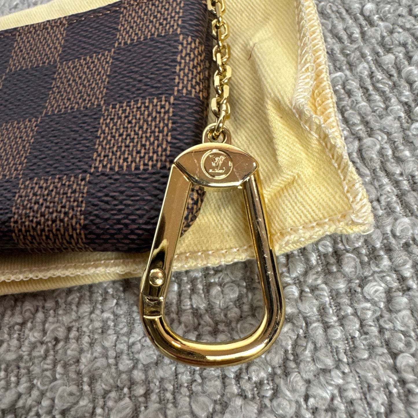 Louis Vuitton Schlüsseletui Damier Ebene (N62658)