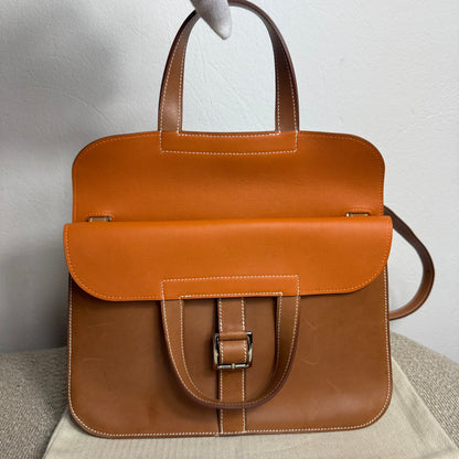 Hermès Halzan 31 Gold Leder