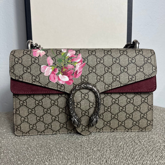 Gucci GG Supreme Medium Dionysus Blooms Bag