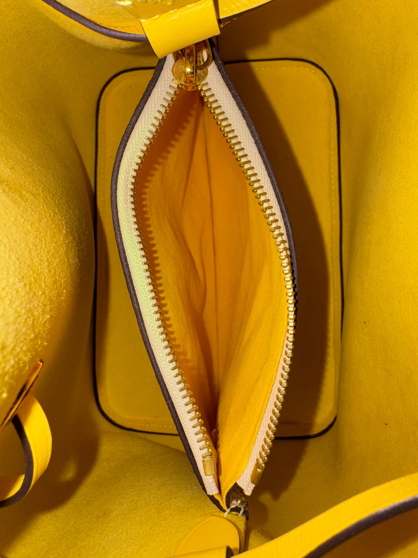 Louis Vuitton Néo Noé Damier Azur – Gelbes Innenfutter