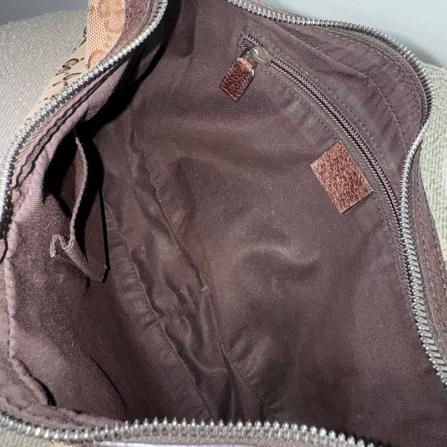 Gucci GG Canvas Hobo Schultertasche – Braun