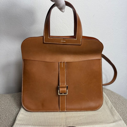 Hermès Halzan 31 Gold Leder