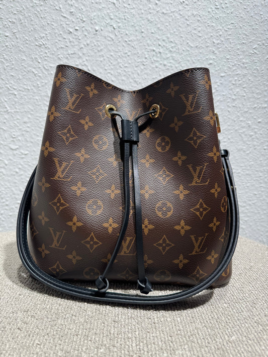Louis Vuitton NéoNoé Monogram – Schwarz