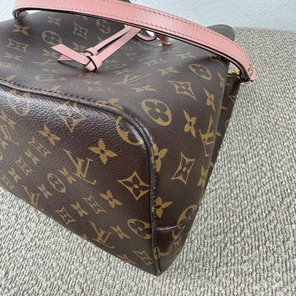 Louis Vuitton NéoNoé MM – Monogram Canvas / Rosa