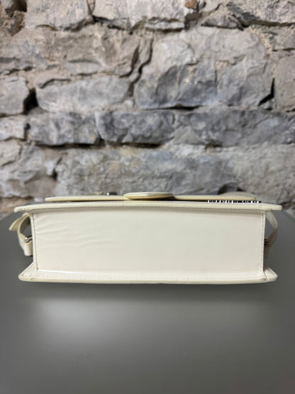 Jacquemus Le Bambino – Lackleder Weiß