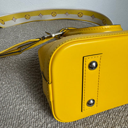 Louis Vuitton Alma BB Epi Leder Gelb