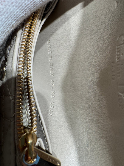 Christian Dior Lady Dior Lotus Geldbörse – Beige