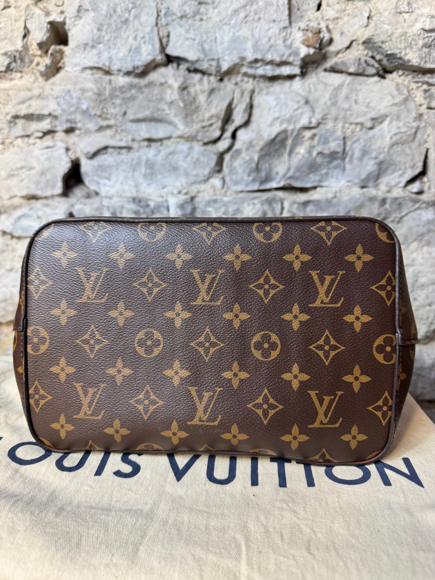Louis Vuitton Néo Noé – Caramel