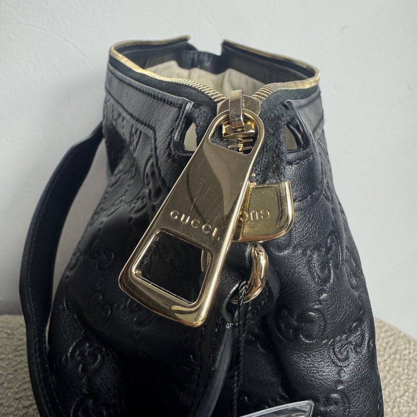 Gucci Guccissima Hobo Bag Schwarz