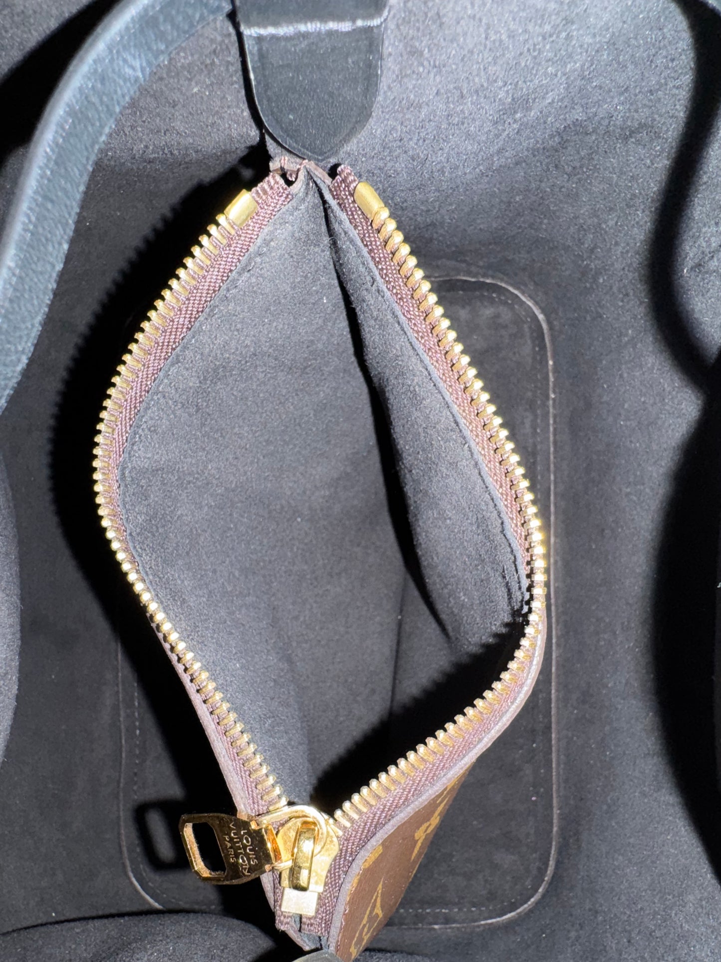 Louis Vuitton NéoNoé Monogram – Schwarz