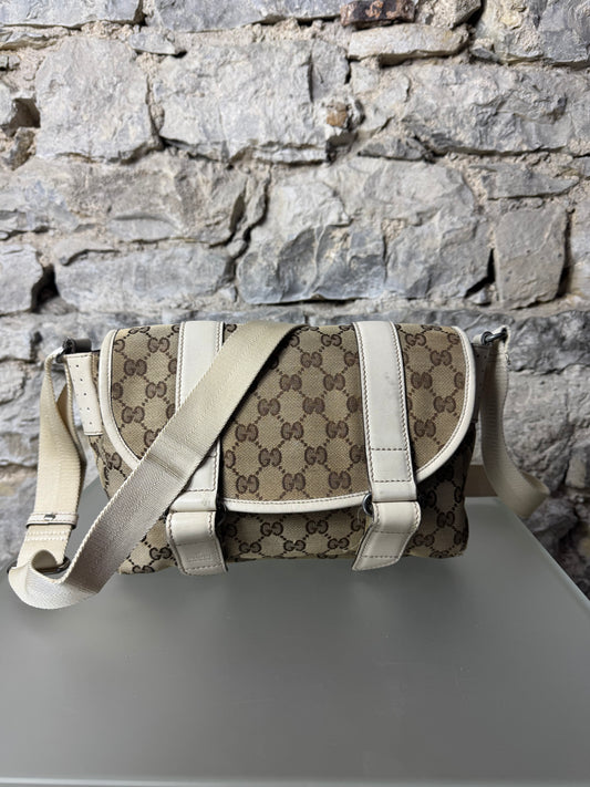 Gucci GG Canvas 145858
