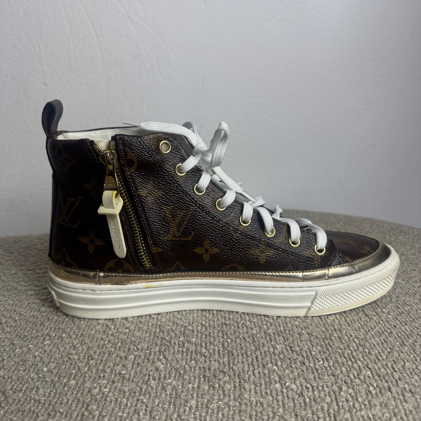 Louis Vuitton Stellar High-Top Sneaker Monogram Canvas – Gr. 39