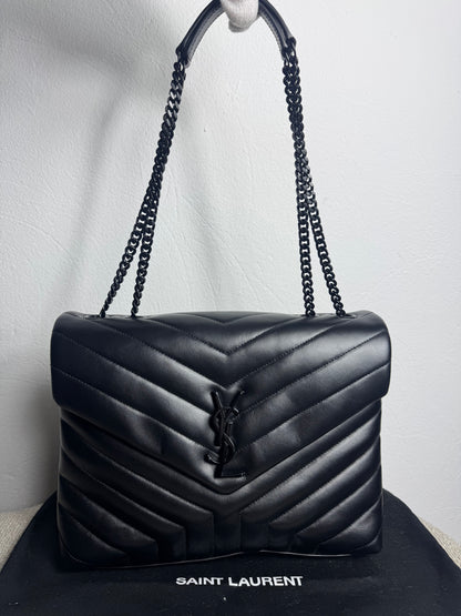 Yves Saint Laurent Loulou Medium – Schwarz mit schwarzer Hardware
