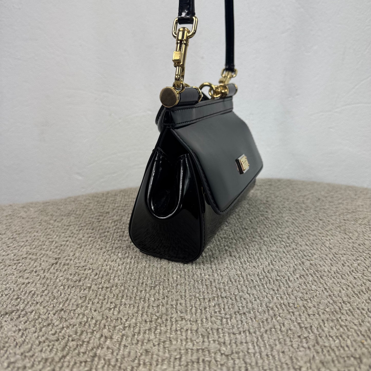 Dolce & Gabbana Mini Sicily – Schwarzes Lackleder